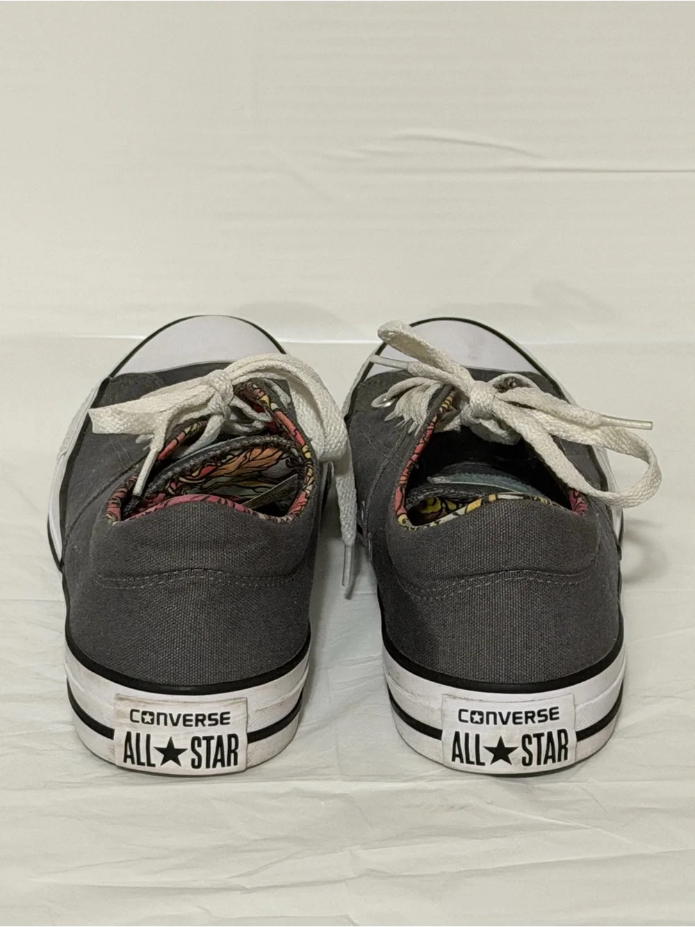 Converse Kids Gray Low-Top Canvas Sneakers with Floral Lining